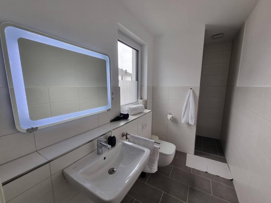 New & Modern Apartment Near Duesseldorf Вилих Екстериор снимка